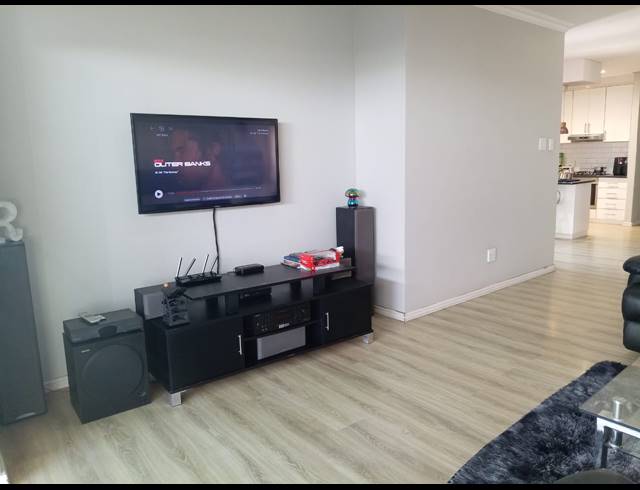 2 BEDROOM PENTHOUSE TO LET IN UMHLANGA RIDGE